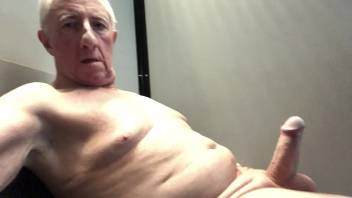 Porn Store Nude Wank 6